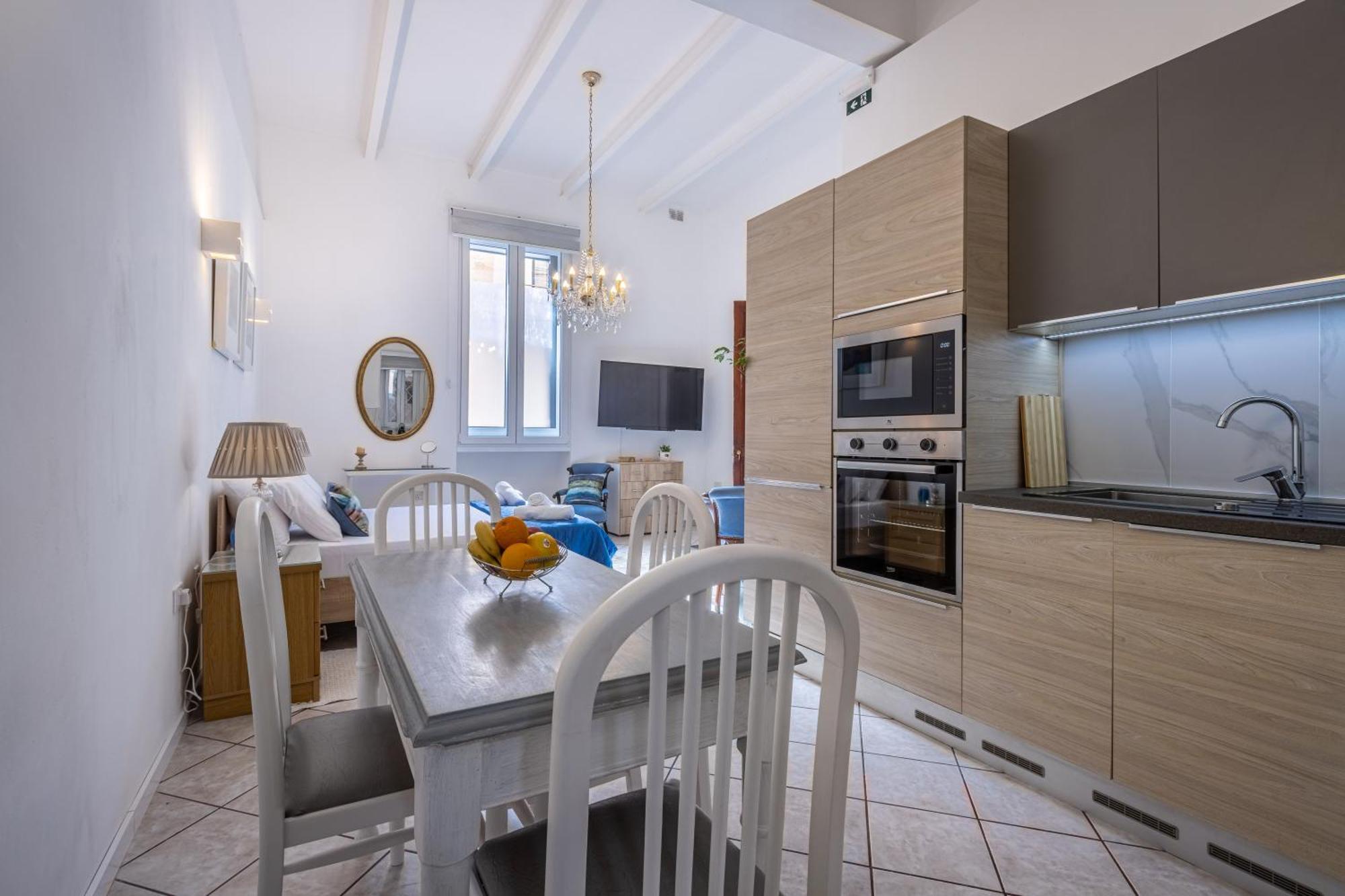 Cozy Carisma Lodging - Central, New And Independent Studio Apartment Sliema Exterior photo