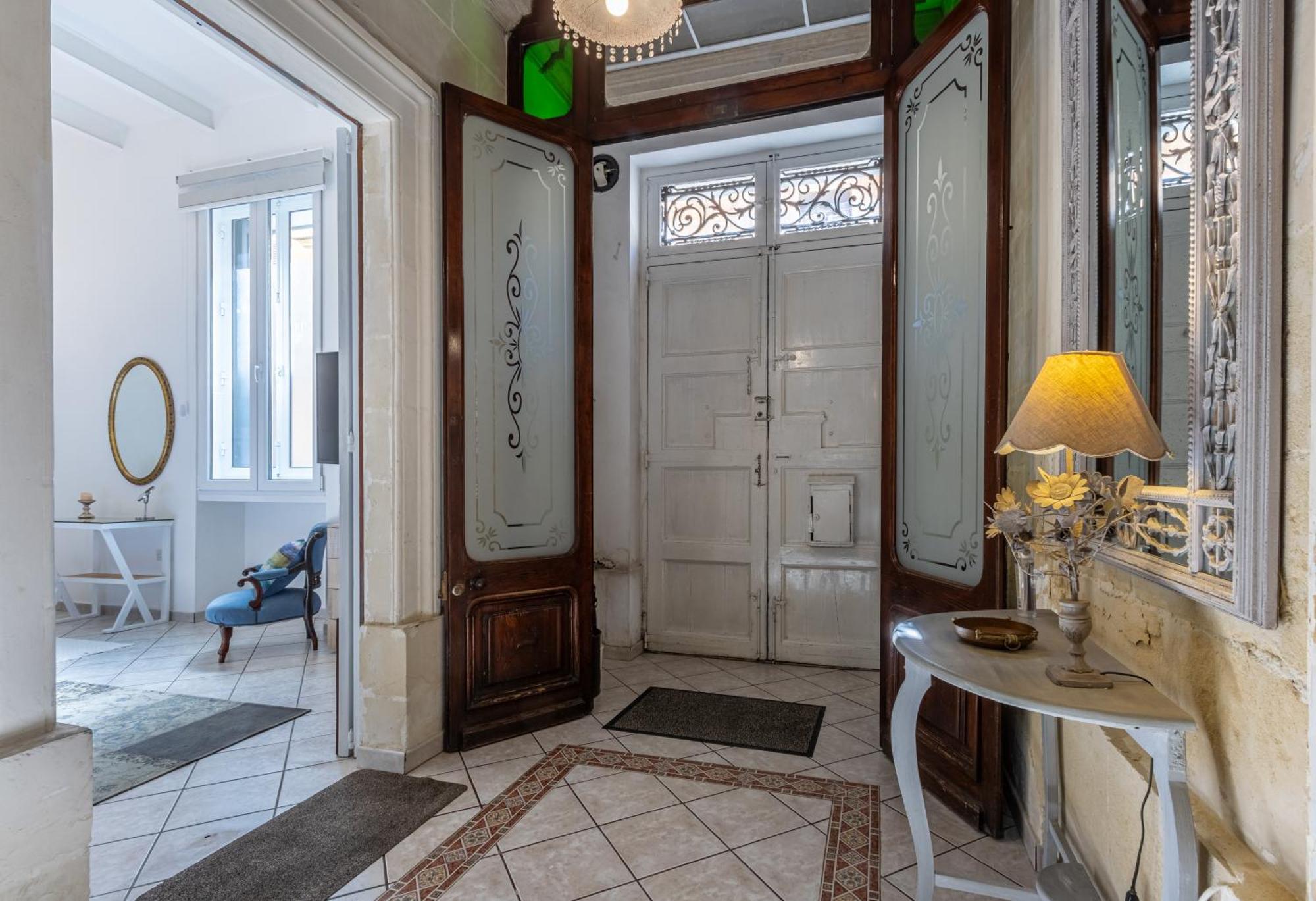 Cozy Carisma Lodging - Central, New And Independent Studio Apartment Sliema Exterior photo
